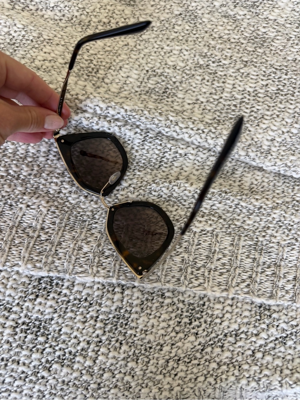Prada cat-eye sunglasses - Picture 4 of 5